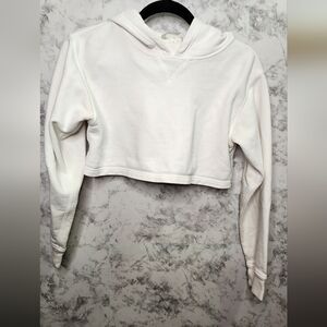 Lululemon womens 2 white cropped hoodie.